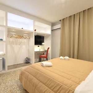 https://angioino-rooms.hotels-amalfi.com